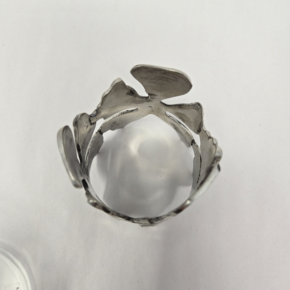 Beautiful Thick Silver Tone Flower Ring Blown Glass Container Candle Holder - Picture 8 of 8